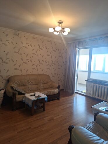 жалал абад суточный квартира: 4 бөлмө, 97 кв. м, Жеке план, 10 кабат, Косметикалык ремонт