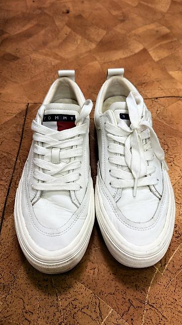 Кроссовки и спортивная обувь: Мужские кроссовки, 40, Tommy Hilfiger, Б/у, цвет - Белый, Платная доставка — 1