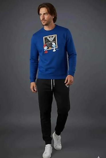 Duksevi: Muški duks sa printom – kolekcija sa Štrumpfovima Oni 5300 - Model — 12