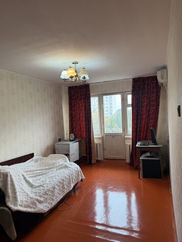 3 микрорайоне: 1 комната, 33 м², 104 серия, 4 этаж, Косметический ремонт