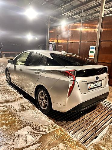 Toyota: Toyota Prius: 2016 г., 1.8 л, Вариатор, Гибрид, Хэтчбэк — 2