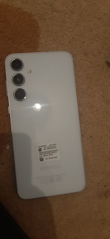 телефон игровой купить: Samsung Galaxy A55, Новый, 256 ГБ, цвет - Белый, 2 SIM