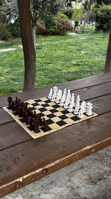 Şahmatlar: Əl işləri Fərqli madellər Çatdırılma var Qiymət: 100 azn başlayır — 13