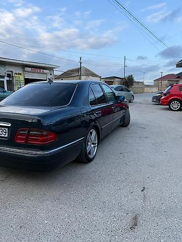 w210 amg: Mercedes-Benz E-Class: 2.3 l | 1996 il Sedan — 3