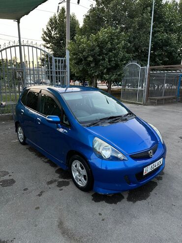 купить двигатель ямз 236: Honda Fit: 2005 г., 1.3 л, Вариатор, Бензин, Хетчбек