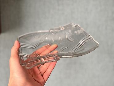 Наборы посуды: Продаю: 1.Салфетница( состояние новой) 2.Пепельница -150 с — 20