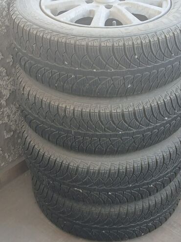 təkərli: 185'65'14 Disk qarsiq satilir 450 azn
Qiş tekerleri