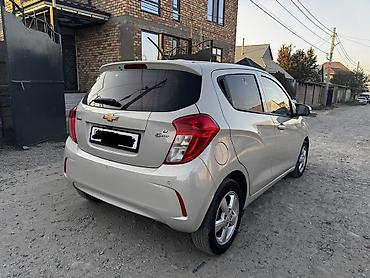 byd yan plus: Chevrolet Spark: 2017 г., 1 л, Автомат, Бензин, Хэтчбэк — 4