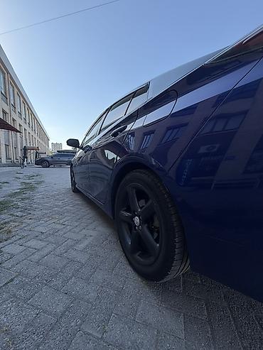 outback 2017: Toyota Prius: 2017 г., Гибрид, Хэтчбэк — 4