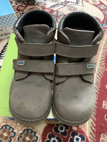 детские ботинки: Ортопедическая обувь Bebetom - серые ботинки 27 размера, голубая обувь