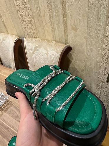terlik: Tərliklər, Ölçü: 39, rəng - Yaşıl, Yeni — 1