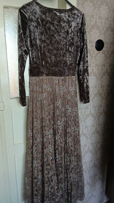 Вечерние платья: Вечернее платье, Пышное, Длинная модель, С рукавами, S — 14