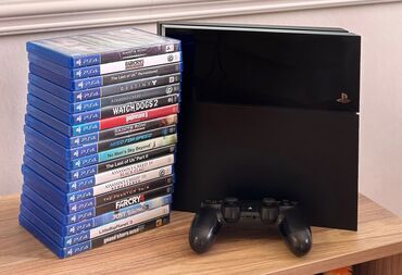 azerbaycan playstation 4: PlayStation 4 (512GB) problemsiz vəziyyətdə satılır. Yanındakı 18 ədəd