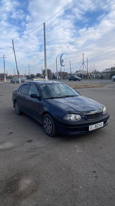 таета целика: Toyota Avensis: 2000 г., 1.6 л, Механика, Бензин, Седан