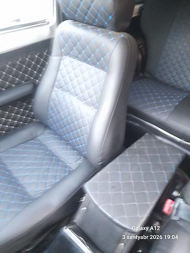 prado güzgü: LADA Niva (3 qapı) – ağ rəng, 4x4 ofroud krossover/SUV. Texniki — 4