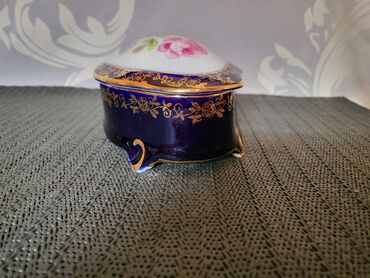 Ostali antikviteti: Satula nova 1914 do 1972g Nemacka,Martin Roda porcelan. Satula na lalafo.rs — 7 Ostali antikviteti: Satula nova 1914 do 1972g Nemacka,Martin Roda porcelan. Satula — 7