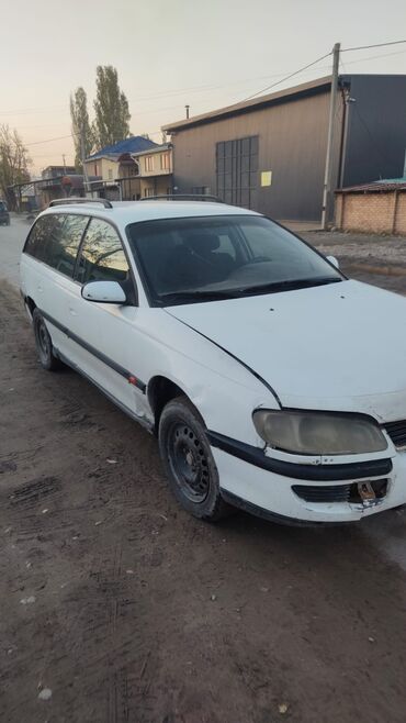 Opel: Opel Omega: 1998 г., 1.8 л, Механика, Бензин, Универсал