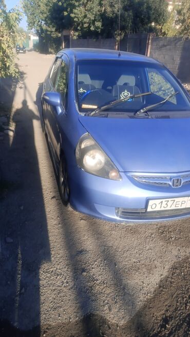 авто в рассрочку кыргызстан: Honda Fit: 2001 г., 1.3 л, Автомат, Бензин, Хетчбек