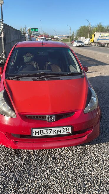 Транспорт: Honda Fit: 2001 г., 1.3 л, Бензин, Универсал