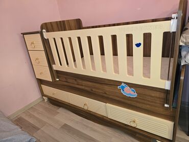 продажа бу инструмента: Для девочки и мальчика, Четырехугольная, Колыбель, С бортиками, Без матраса, Без механизма качания