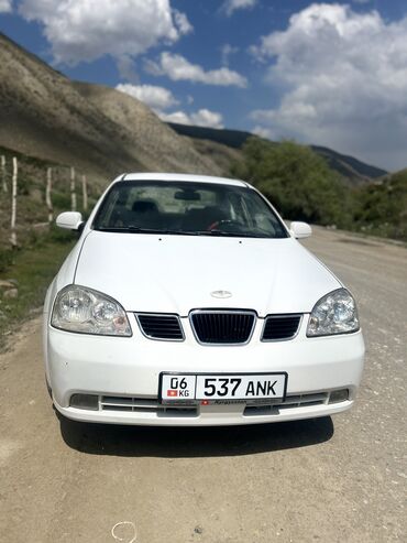 сатам же алмашам: Daewoo Lacetti: 2002 г., 1.6 л, Автомат, Бензин, Седан