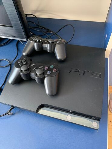 playstation ps3: Super vezyetdedir az islenib icinde 7 dene oyun 2 dene tep teze pultu