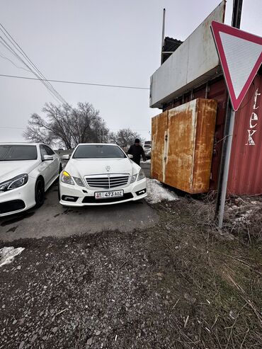 наклейки на авто надписи на заказ: Mercedes-Benz 200: 2011 г., 1.8 л, Автомат, Бензин, Седан