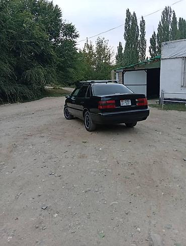 Унаа сатуу: Volkswagen Passat: 1995 г., 1.8 л, Кол менен иштөөчү, Бензин, Седан — 4