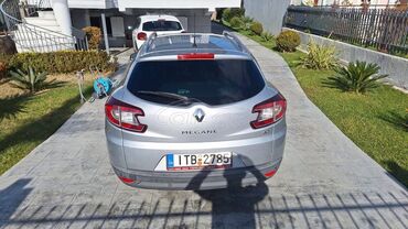 Renault Megane: 1.5 l | 2015 year | 248000 km. Minibus