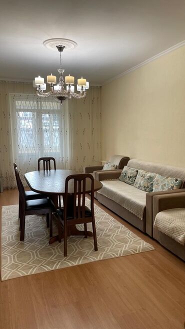 2 комнатный квартиры: Продаю 2 комнатную квартиру в самом центре Бишкека! За магазином ЦУМ