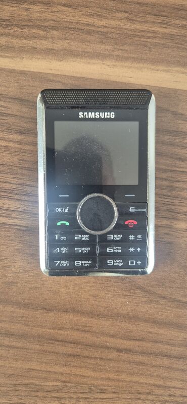 Nokia: Nokia 8 Sirocco — 3