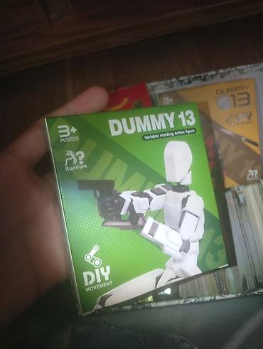 pinqvin oyuncaq: Məhsul: DUMMY 13 – hərəkətli DIY fiqur seti - Yaş qrupu: 3+ - Seriya — 1