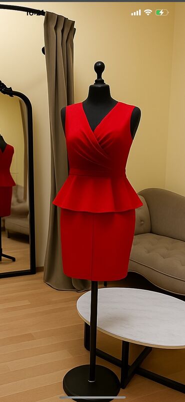 Ziyafət donları: Satılır Dəyərindən aşağı 30 manatdan başlayan qiymət Mağaza bağlanır — 6