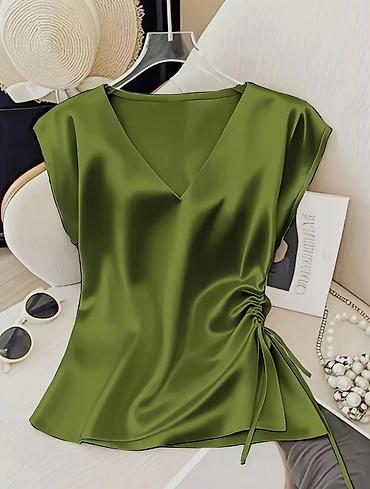 Köynək və bluzalar: Ölçü: XXL (44-46) Stil: V-yaxa, böyrü büzməli və ipli model Material — 12