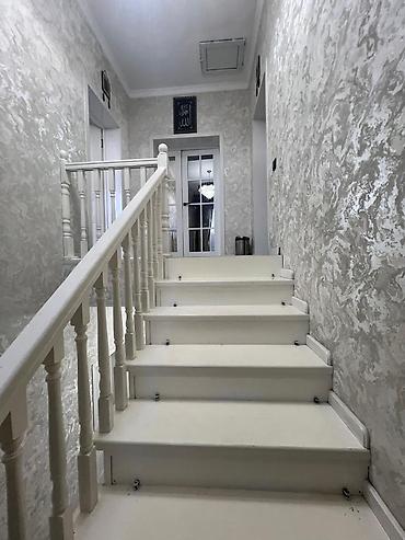 ст ала тоо: 🏡 **Продается 2-этажный дом в ж/м Ала-Тоо-1!** ✨ **200 м² | 5 соток | — 1