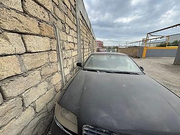 audi a8: Audi A6 (C5) sedan – qara rəngdə, S-line arxa emblemli. - Kuzov: 4 — 2