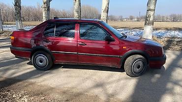 Volkswagen: Volkswagen Vento: 1992 г., Седан — 3