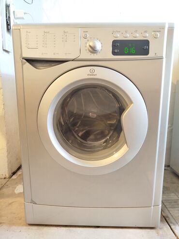 qədimi tikiş maşını: Paltaryuyan maşın Indesit, 7 kq, İşlənmiş, Avtomat, Qurutmasız, Kredit yoxdur, Ünvandan götürmə