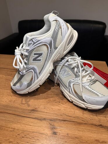 кроссовки new balance бишкек: NEW BALANCE Пол: Для мужчин и для женщин. Оригинальная модель МR53О