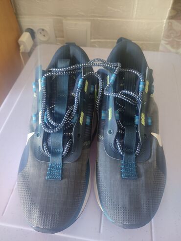 работа в англии бишкек: Nike airmax оригинал новый покупал в Англии. абсолютно новый обувь