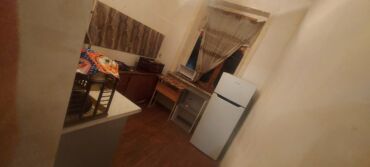 Uzunmüddətli kirayə mənzillər: Gence ş.dos-6 erazisinde 2 otaqli bina evi kiraye verilir. 2 ci — 2