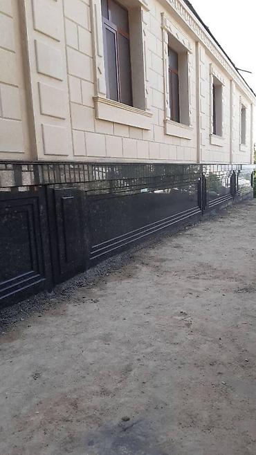 Фасадные гранитные плитки: Гранит для цоколя, для лестницы, для колонн, для подъездов. Очень — 16