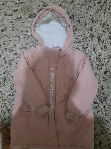 Üst geyimləri: Original Zara kids brendinin 4,5,6 yaşlı qız uşaqları üçün gödəkçə