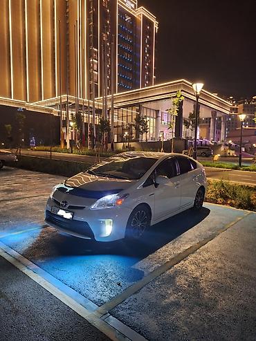 Toyota Prius: 2015 г., 1.8 л, Вариатор, Гибрид, Лифтбек