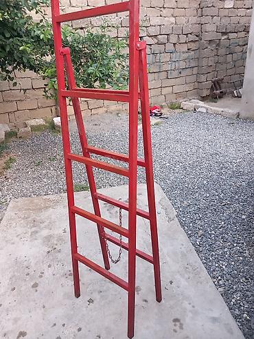 iş alətləri: Metall nərdivan (A‑forma) - Material: möhkəm metal profildən — 1