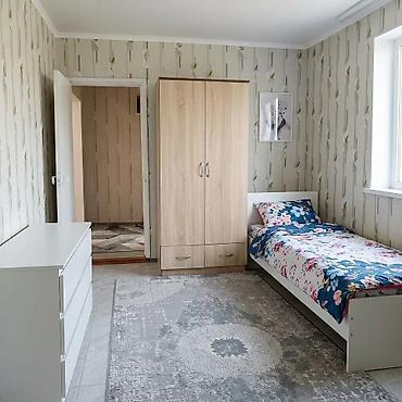 стол парта: Комод с 4 выдвижными ящиками, б/у в хорошем состоянии, 9 из 10 Шкаф — 1