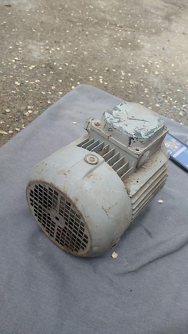 Электродвигатели: Продаю б/у электродвигатель 4АМ80А2/13 асинхронный СССР, 220/380V — 7