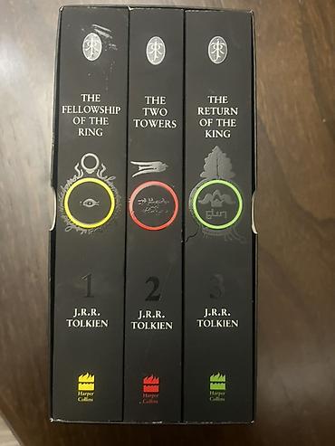 Комплект из трех книг «The Lord of the Rings» Дж. Р. Р. Толкина