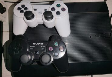 playstation 4 oyunlari bakida: PlayStation 3 super vəziyyətdədir heç bir problemi yoxdu 2 pult 40+