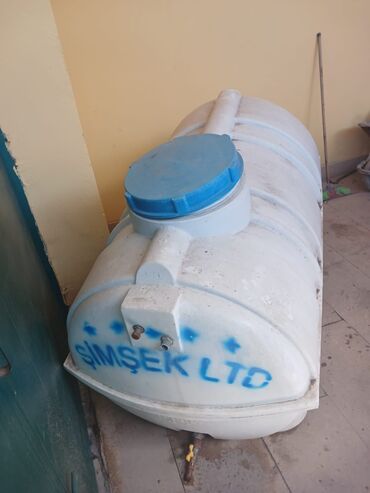 Baklar və çənlər: Bak, Plastik, 1000 l l